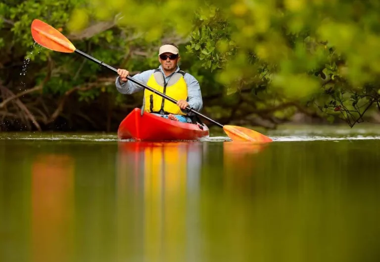 Kayaking-Is-a-Great-Way-to-Keep-Fit