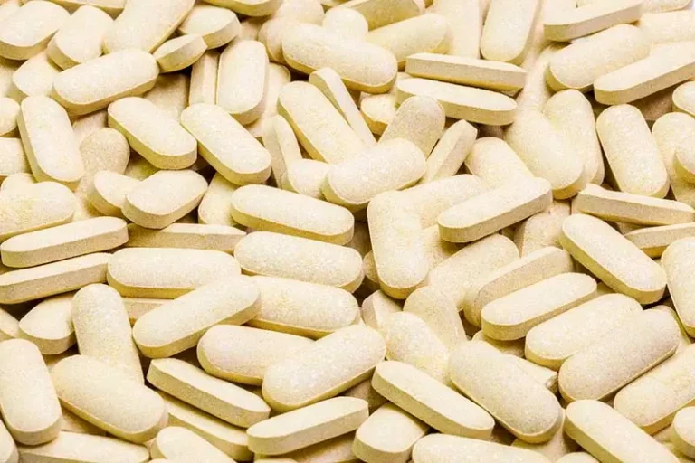 Uncovering-the-Facts-Should-You-Take-a-Multivitamin-Everyday