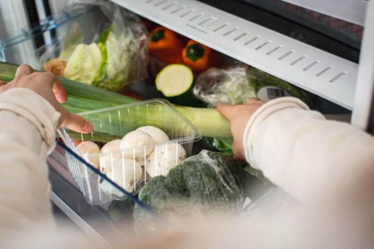The-Ultimate-Guide-to-Cleaning-Your-Fridge-Tips-and-Tricks-for-a-Spotless-Appliance