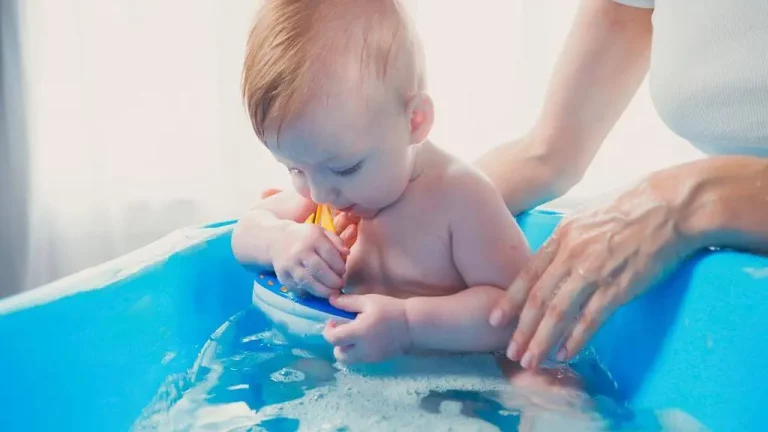 Less-is-More-The-Benefits-of-Limiting-Your-Baby's-Bath-Time