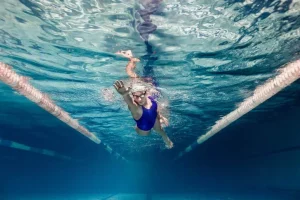 Silent-Reflection-How-Swimming-Can-Enhance-Your-Thinking-Abilities