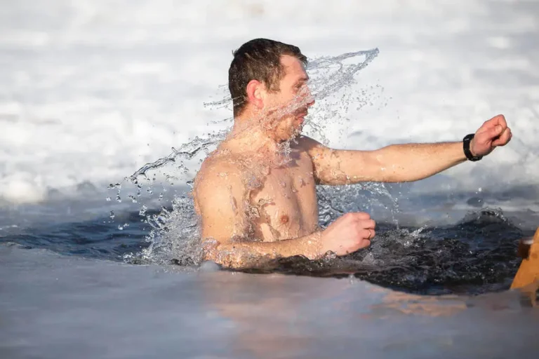 Chill-Out-and-Stay-Healthy-How-Ice-Baths-Can-Enhance-Your-Immune-Response