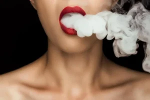 The-Burning-Question-Which-is-More-Harmful-Cigarettes-or-Vaping